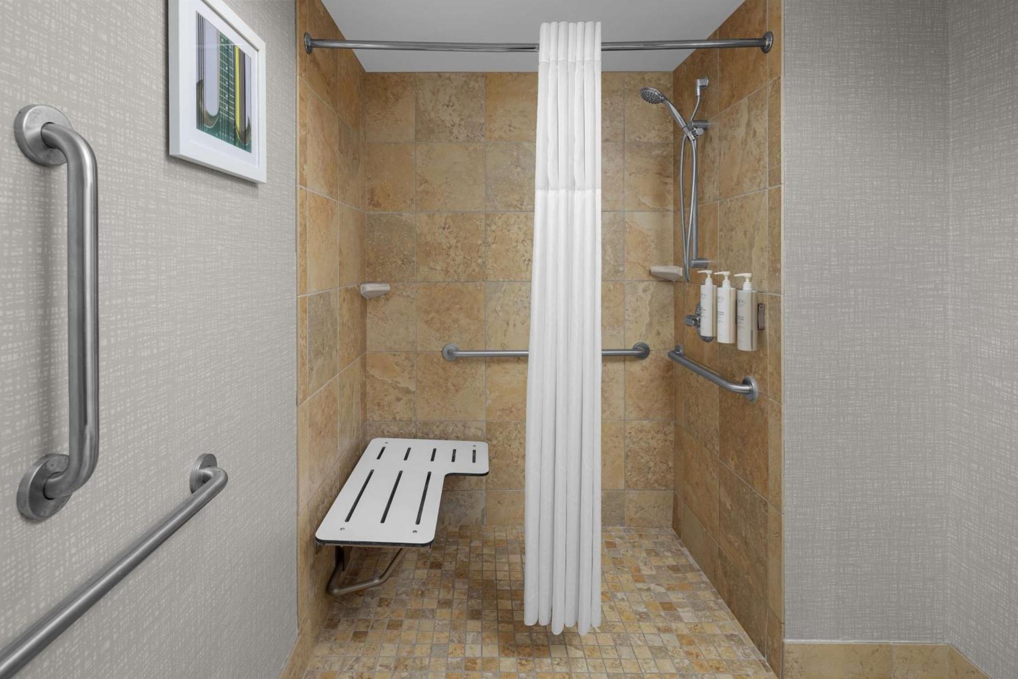Hampton Inn Cleveland-Downtown Extérieur photo