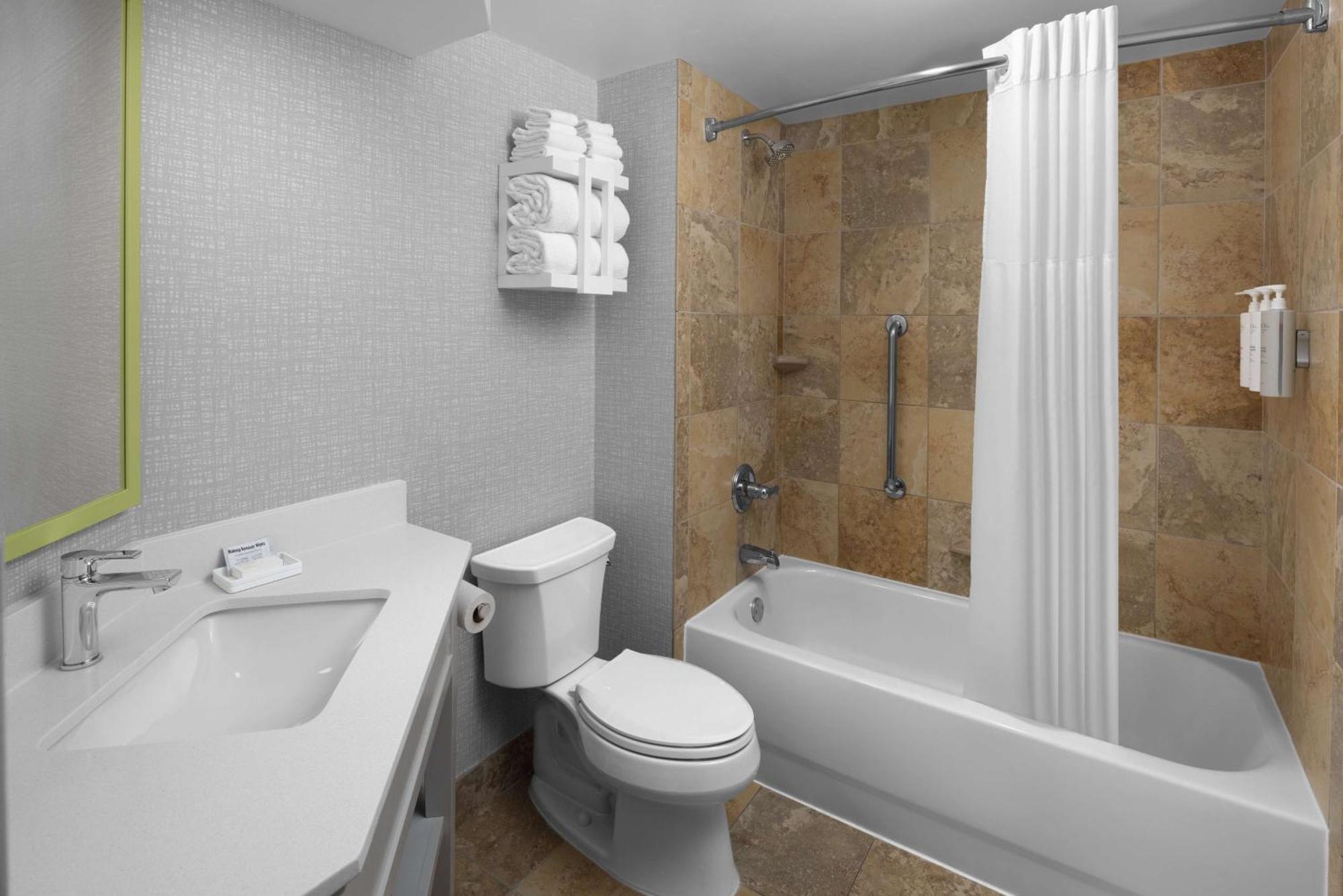 Hampton Inn Cleveland-Downtown Extérieur photo