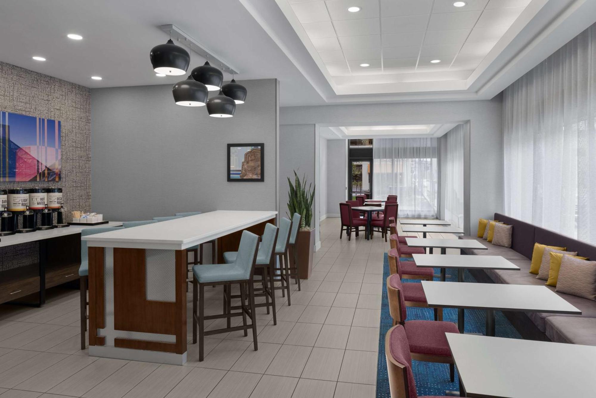 Hampton Inn Cleveland-Downtown Extérieur photo