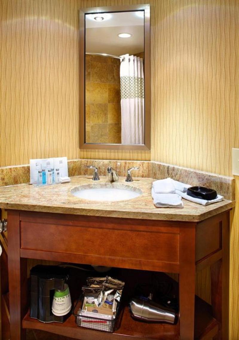 Hampton Inn Cleveland-Downtown Extérieur photo